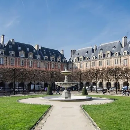 Cozy Studio@place Des Vosges * Paryż